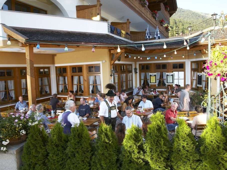 Hotel Schatten Garmisch-Partenkirchen Restaurant photo